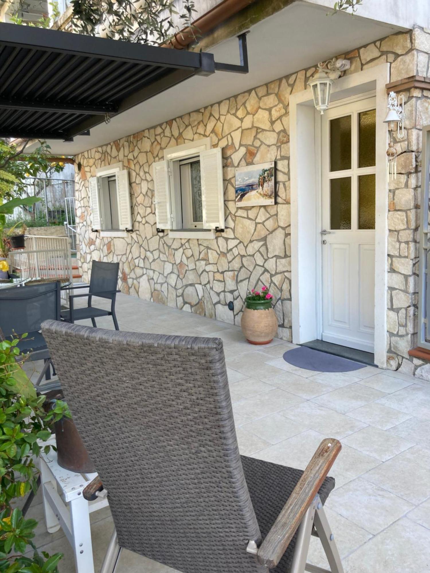 Studio Villa La Cigale Avec Grande Terrasse Menton Bagian luar foto